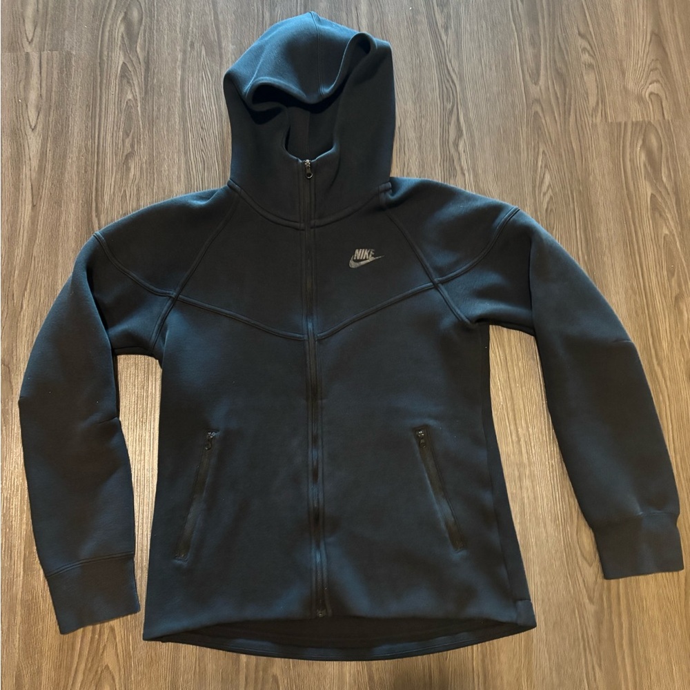 Nike Sportswear Tech Fleece Windrunner in black